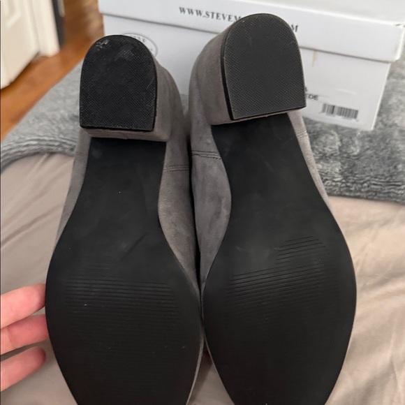 Steve Madden Cynthia Grey Suede Boots NEVER WORN - Picture 5 of 8